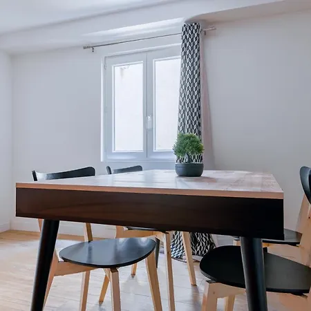 Apartment Poncelet *