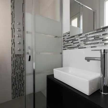 Apartment Poncelet *
